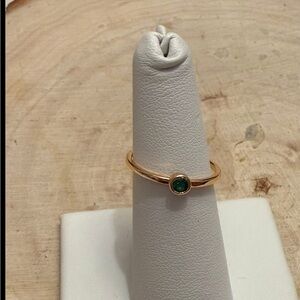 Elegant Gold plated Ring with‎ Green Gemstone size 7